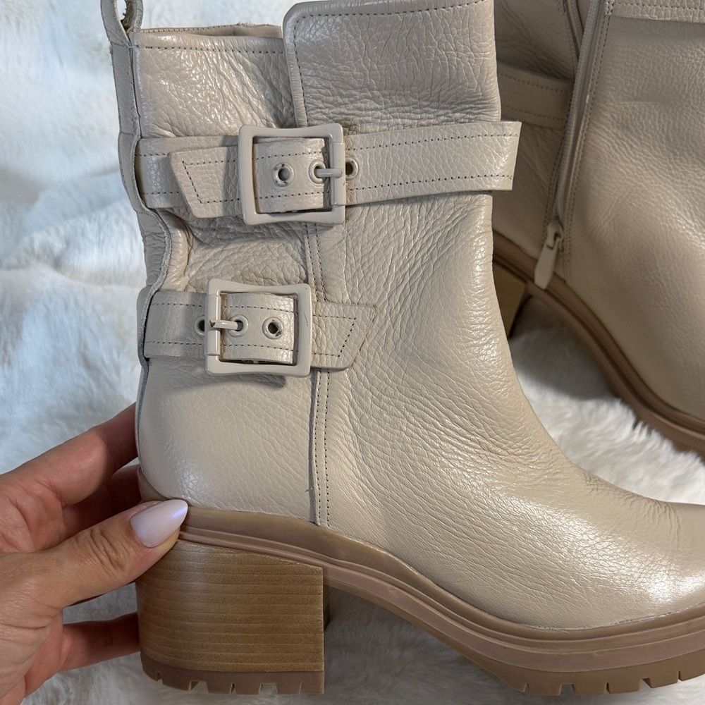 Naturalizer Cream Heeled Boots - Picture 4 of 8